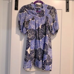 Banana Republic Mini Dress Navy and Light Blue Botanical print with puff sleeve